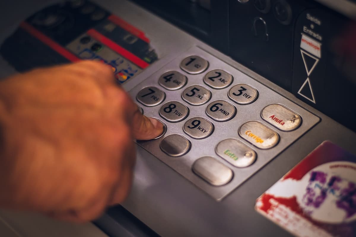 Best Banks in Pakistan: Branches, Helplines & How to Choose (2026)